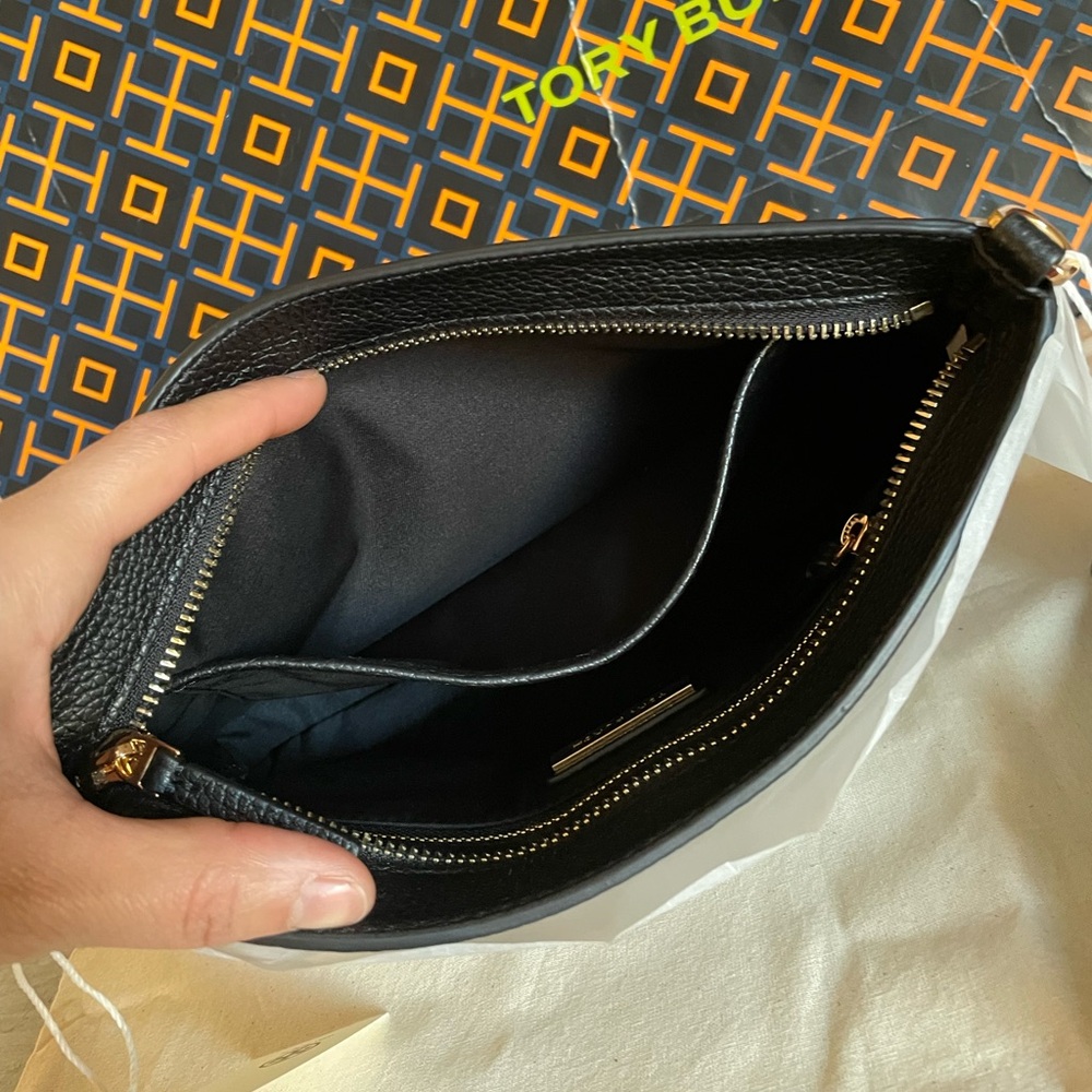 New, authentic Tory Burch swing crossbody bag - Picture 6 of 14
